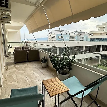 Clara Apartment