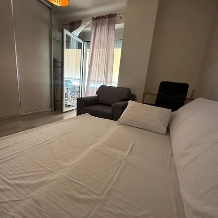 Clara Apartment *